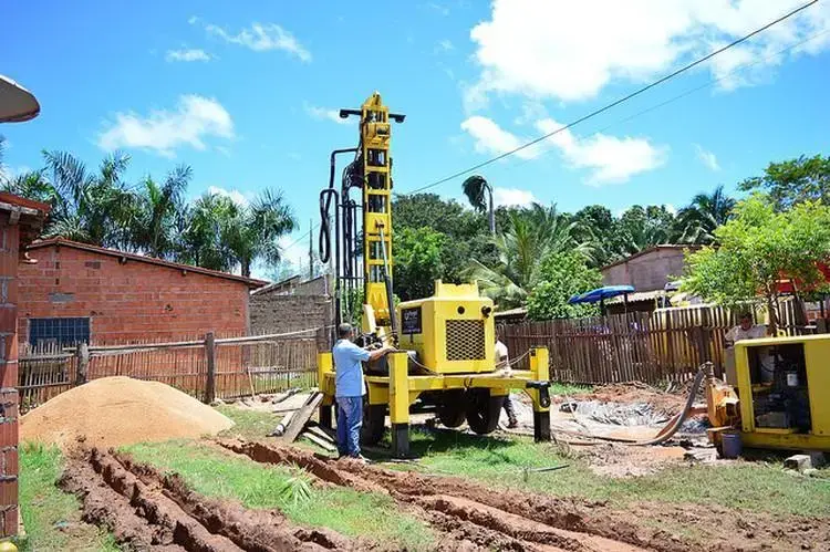 Abertura de poços artesianos